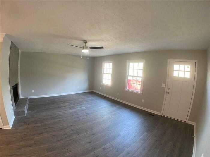 106 Mallard Dr - Photo 4 of 27