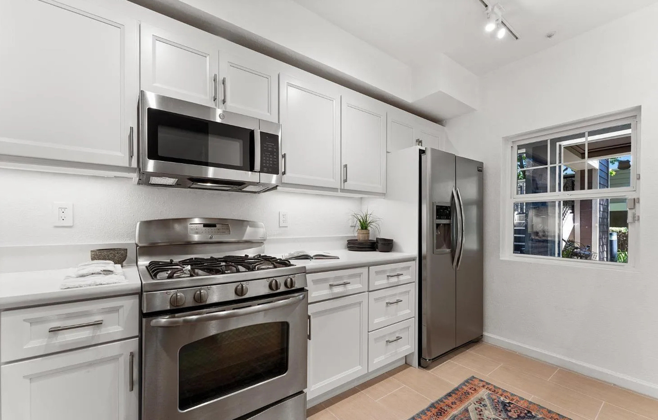 313 Crescent Ct #NA - Photo 2 of 14