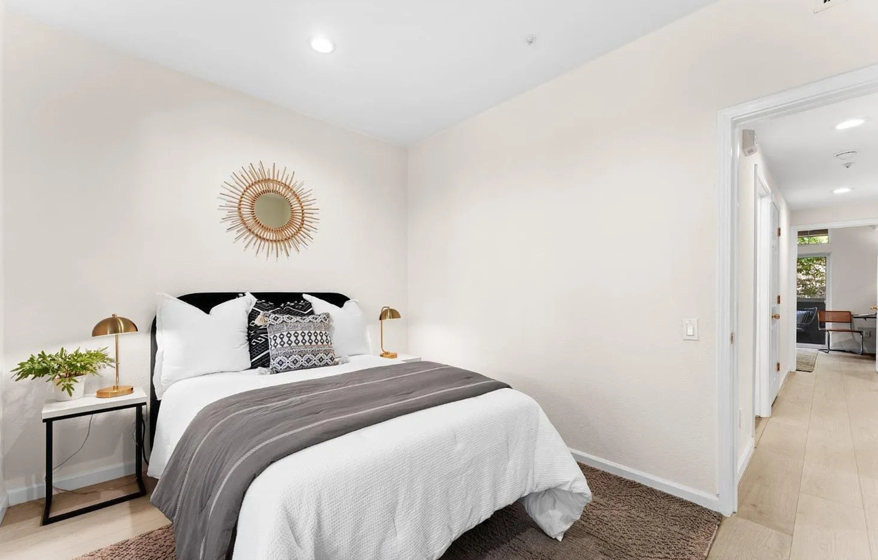 313 Crescent Ct #NA - Photo 5 of 14