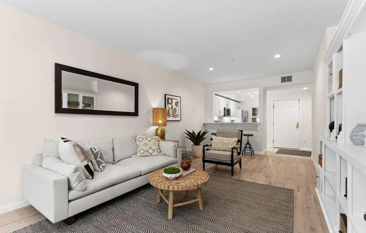 313 Crescent Ct #NA - Photo 6 of 14