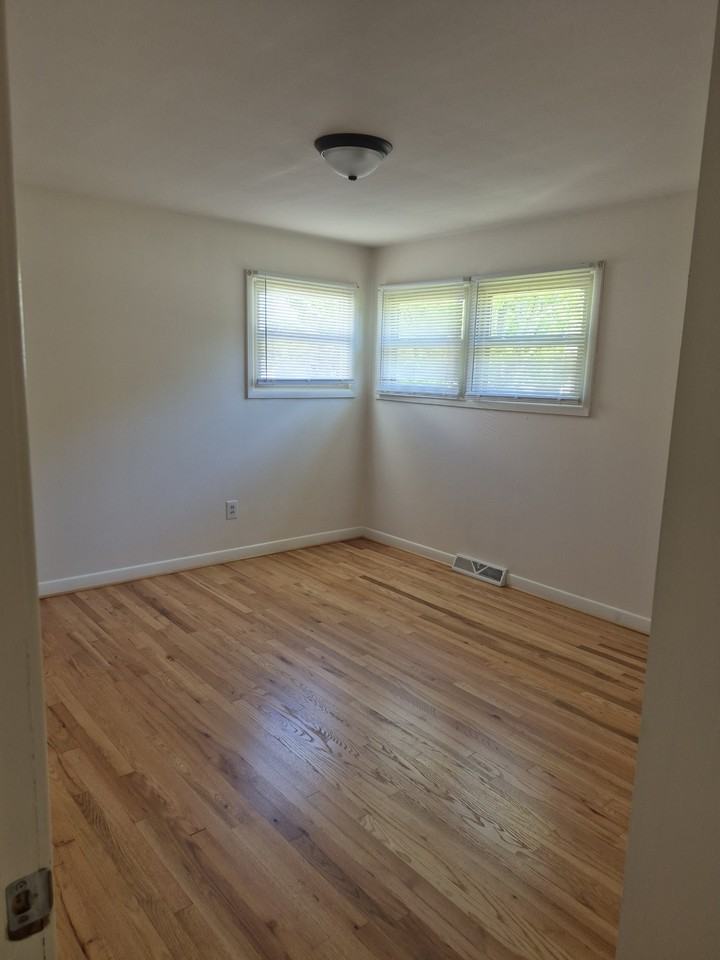 119 Martin Ave #NA - Photo 6 of 15