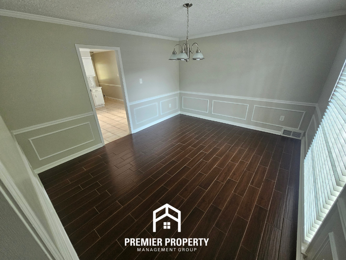 7008 Corsica Dr - Photo 5 of 27