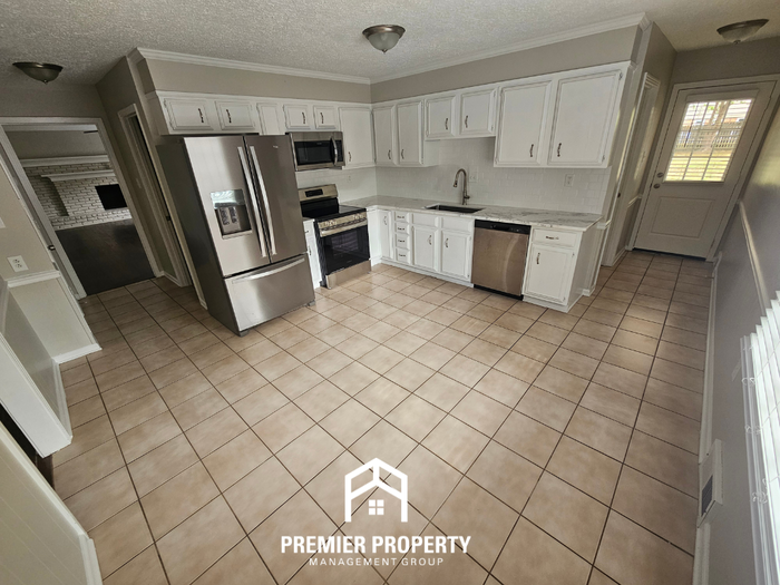 7008 Corsica Dr - Photo 7 of 27