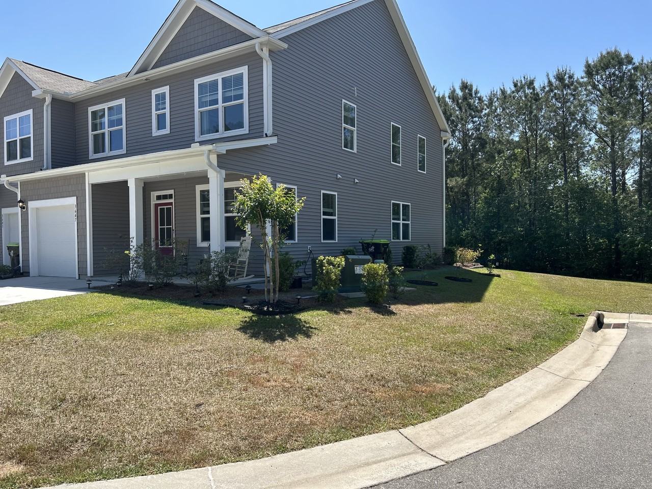 3647 Roseblossom Dr - Photo 3 of 50