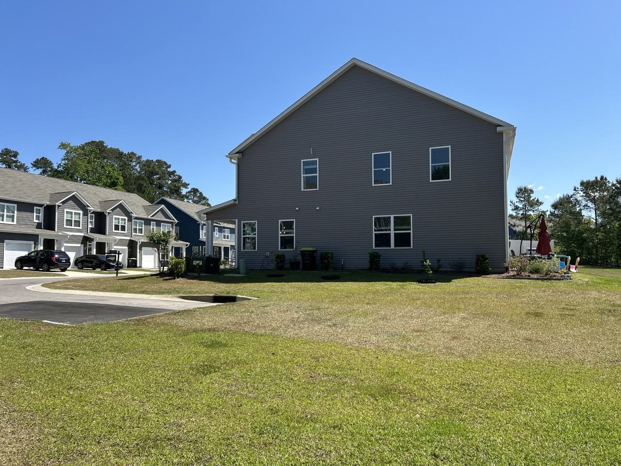 3647 Roseblossom Dr - Photo 5 of 50