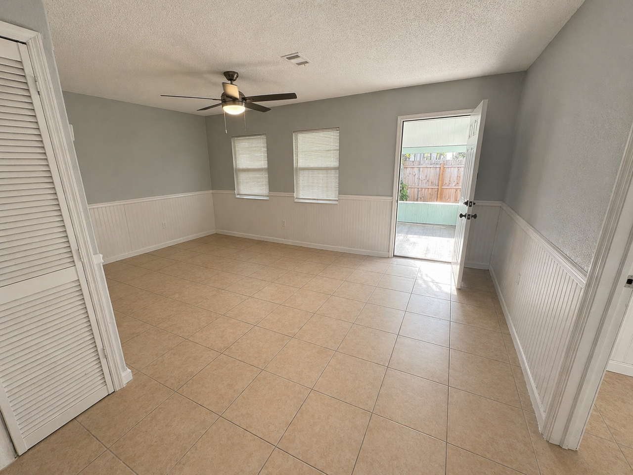 701 52nd Ave N #NA - Photo 3 of 11