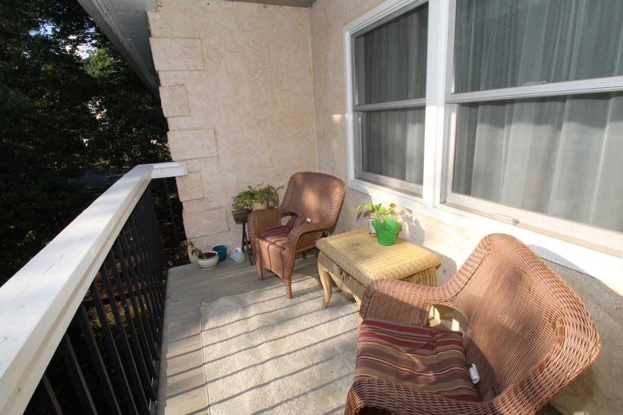 11G Heritage Dr #11G - Photo 4 of 9