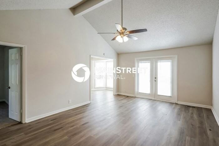 533 Heritage Ln - Photo 3 of 16