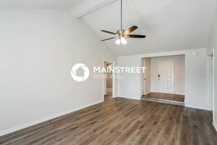 533 Heritage Ln - Photo 4 of 16