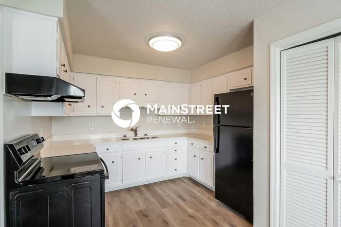 533 Heritage Ln - Photo 6 of 16