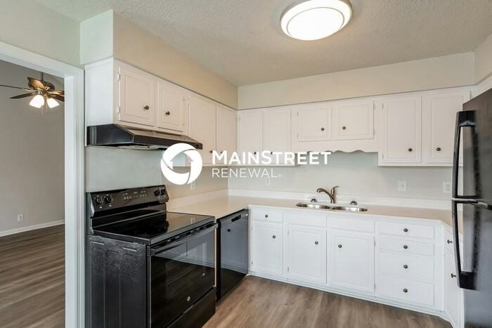 533 Heritage Ln - Photo 7 of 16