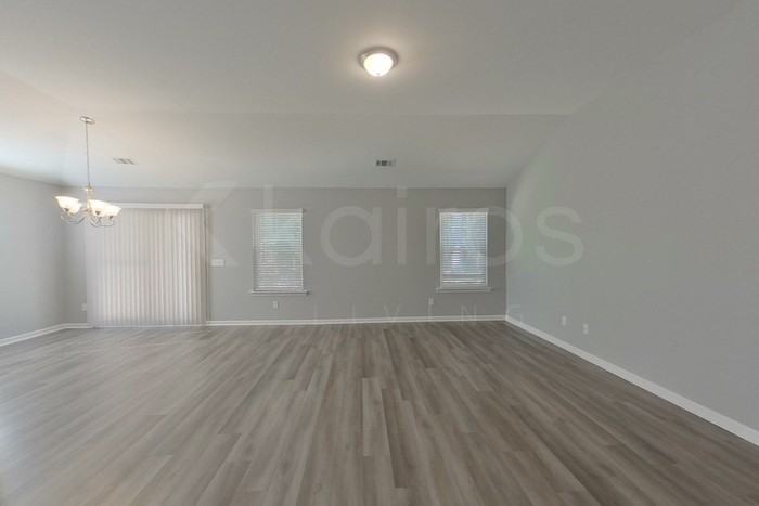 132 Bluff Rd - Photo 2 of 19