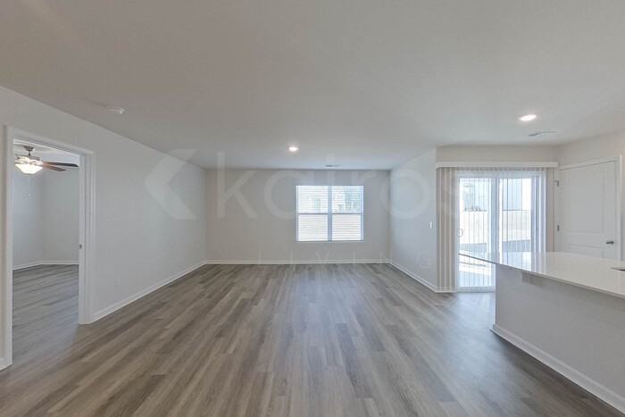 129 Overstreet Way - Photo 2 of 24