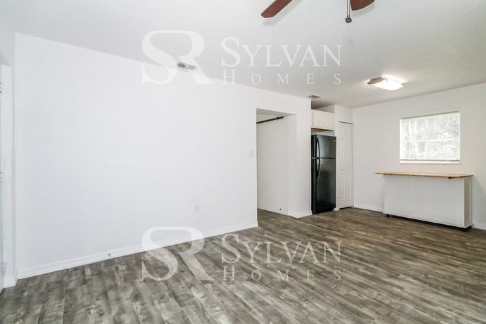 125 Pine Island Dr - Photo 3 of 16