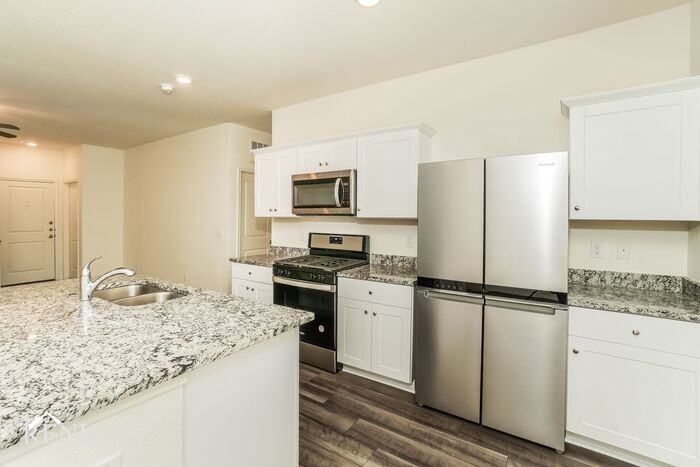 13714 Lunar Lgt - Photo 2 of 16