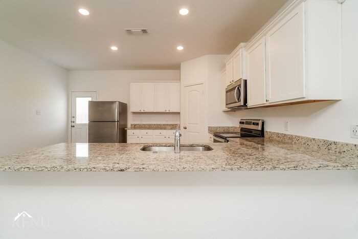 17057 Dusty Boots Ln - Photo 4 of 19