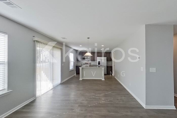 101 Saint Matthew Way - Photo 6 of 31