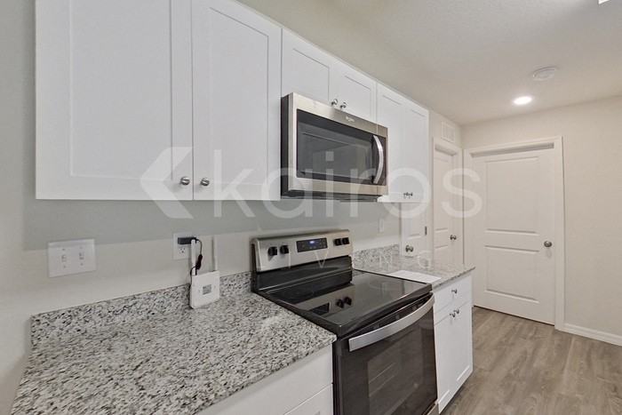 9099 Aegean Cir - Photo 6 of 22