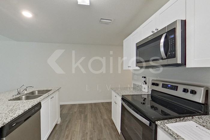 9099 Aegean Cir - Photo 7 of 22