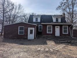 featured image of 140 Park St E