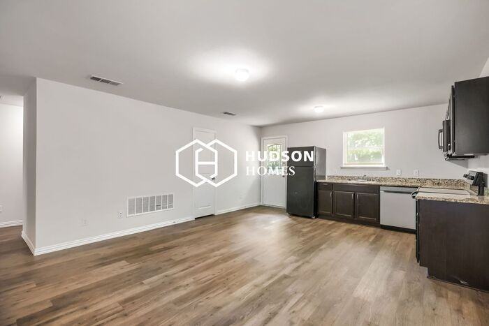 4508 Wiman Dr - Photo 4 of 14