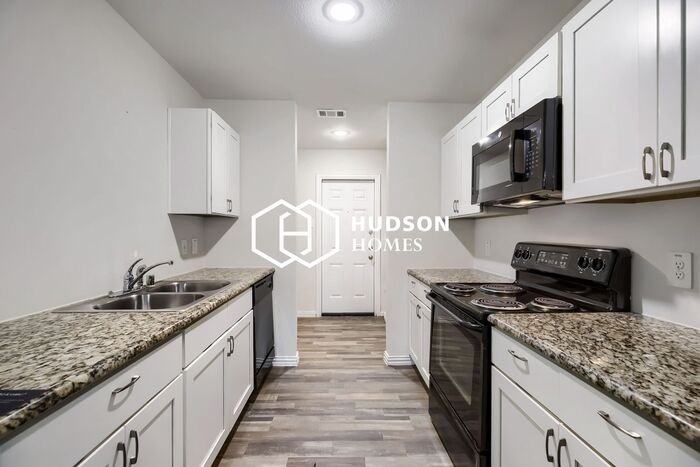 4717 Owenwood Ave - Photo 4 of 14