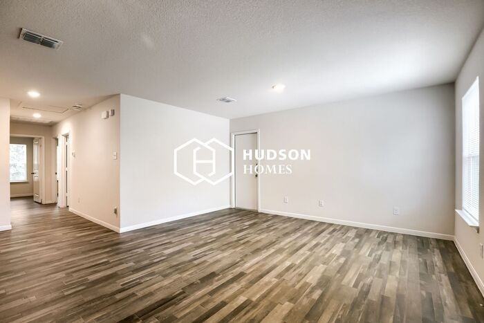 608 N 18th St #B - Photo 4 of 14