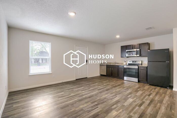 608 N 18th St #B - Photo 5 of 14