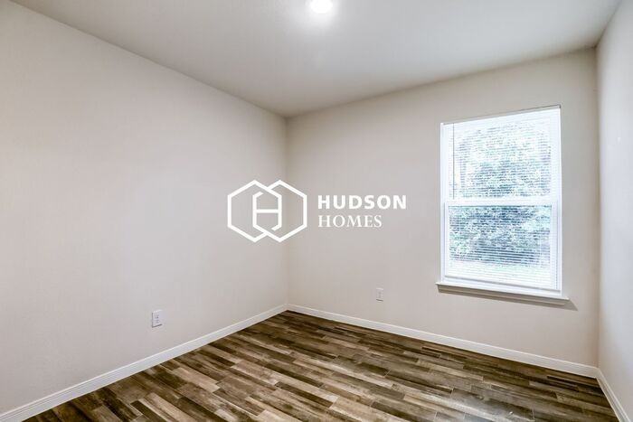 608 N 18th St #B - Photo 7 of 14