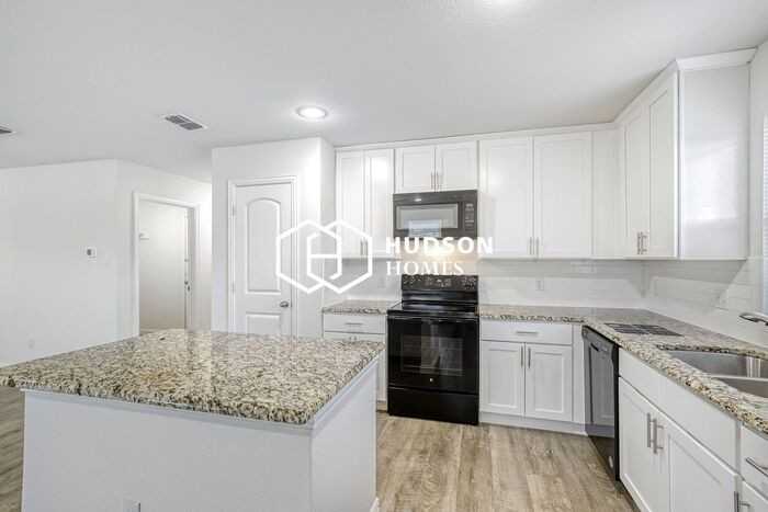 2027 Clay St - Photo 6 of 14