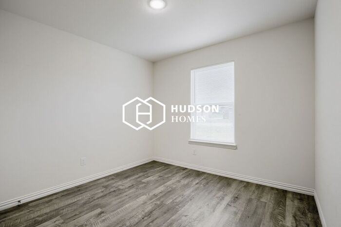 2029 Clay St - Photo 7 of 14