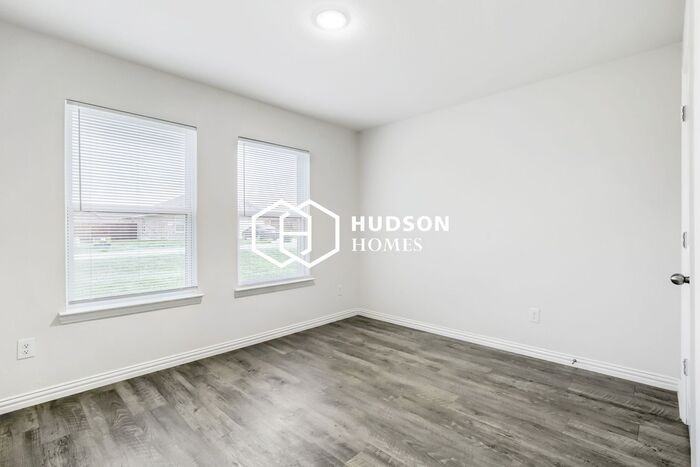 2031 Clay St - Photo 7 of 14