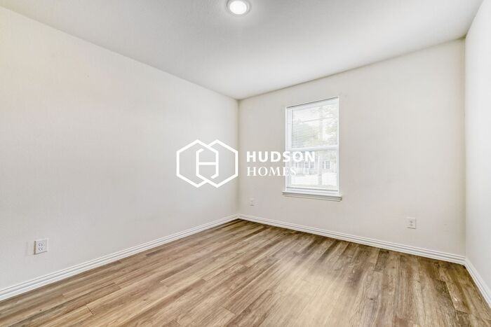 2128 R W Bivens Ln - Photo 7 of 14