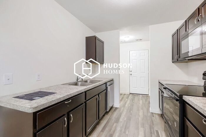 2400 S Barrett Ave - Photo 4 of 14