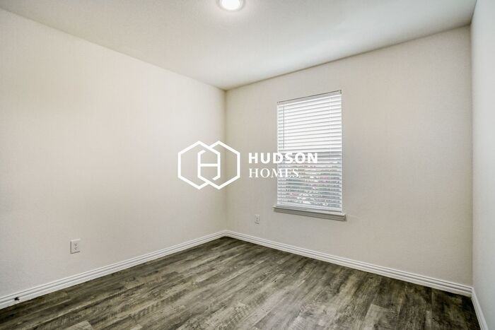 2712 William St - Photo 7 of 14