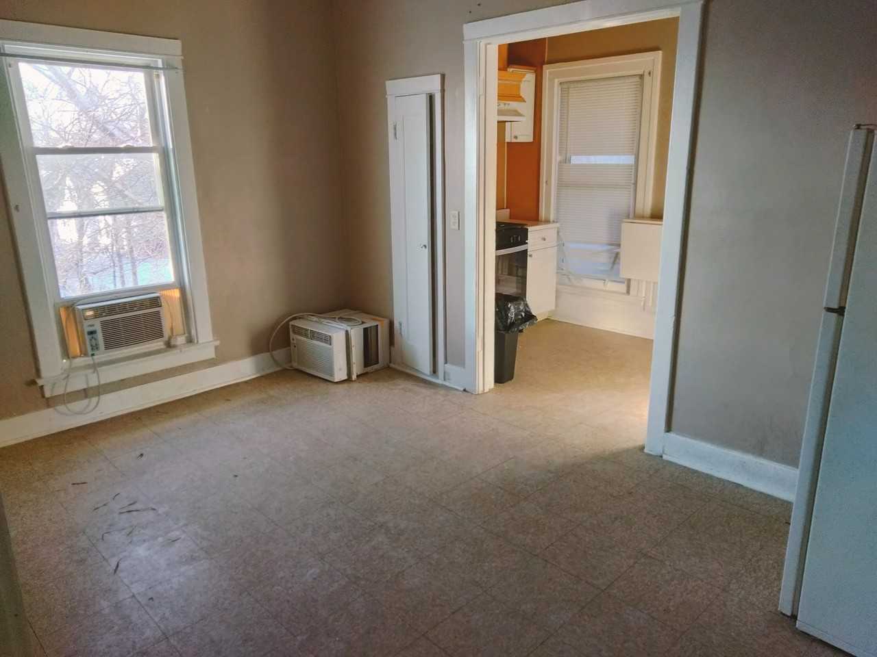 406 Prospect St #2 - Photo 3 of 8