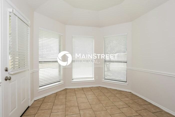 522 E Lanett Dr - Photo 5 of 17