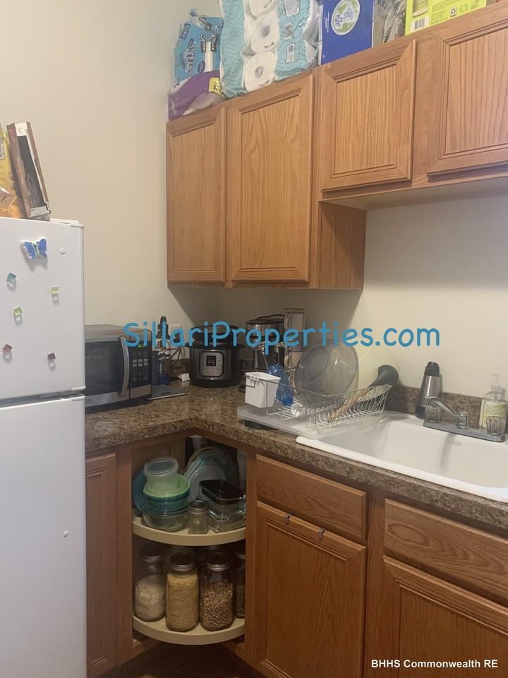 64 Vinal Ave #1A - Photo 3 of 15