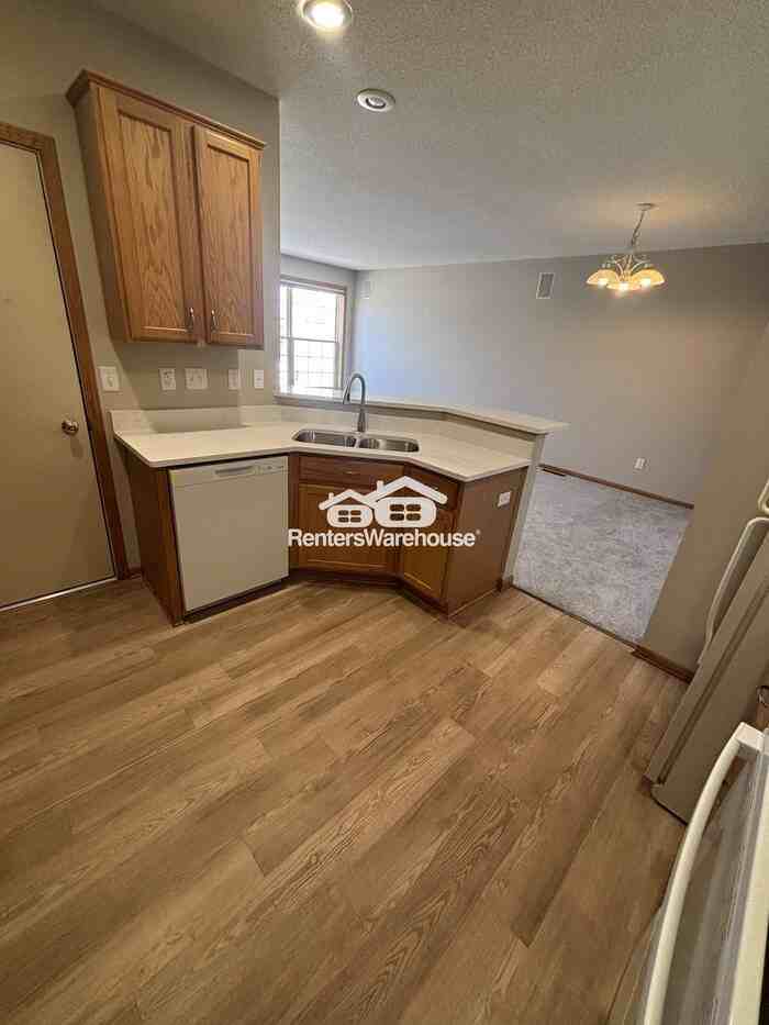 1905 Wildflower Ct - Photo 2 of 21