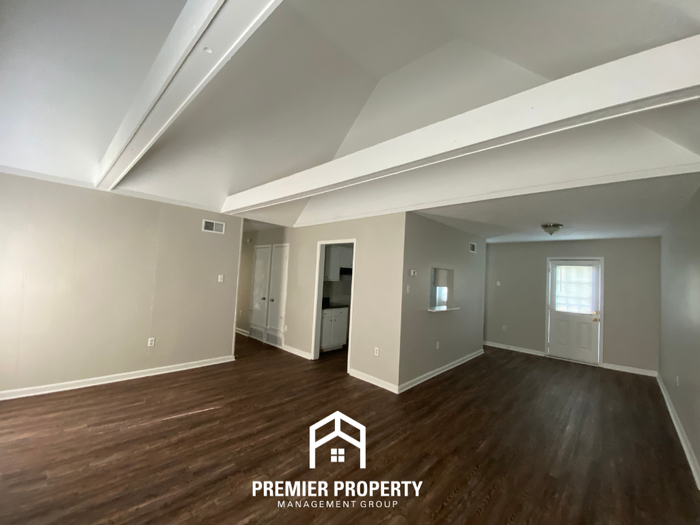 5735 Willow Springs Dr - Photo 2 of 17