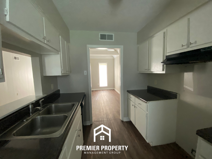 5735 Willow Springs Dr - Photo 6 of 17