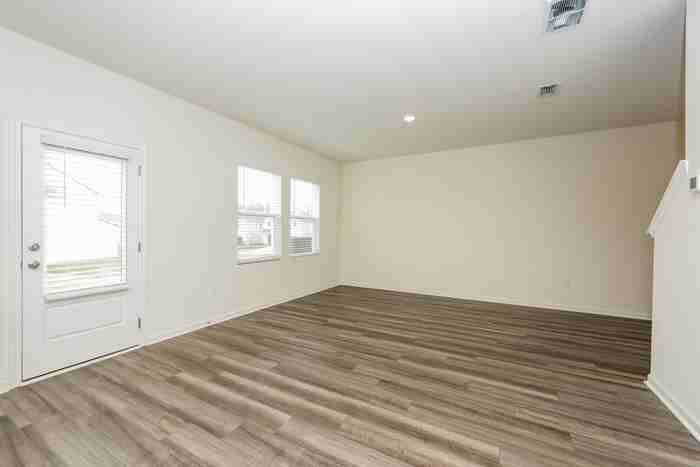 1071 Large Poppy Dr - Photo 3 of 18