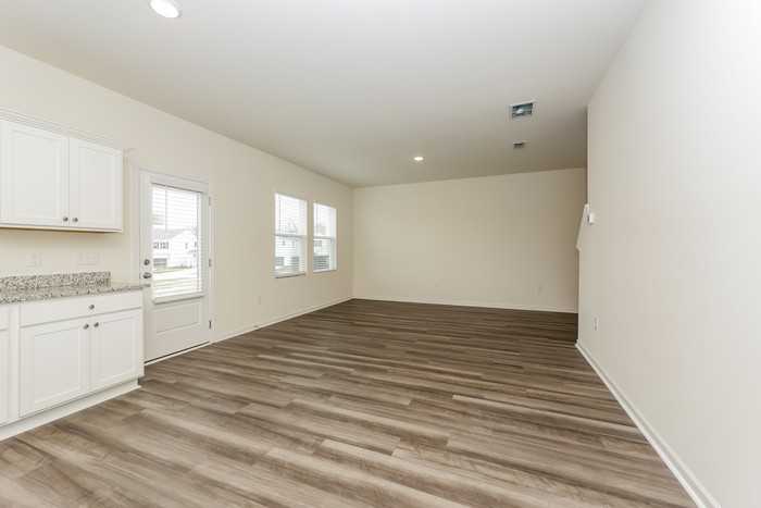 1071 Large Poppy Dr - Photo 4 of 18