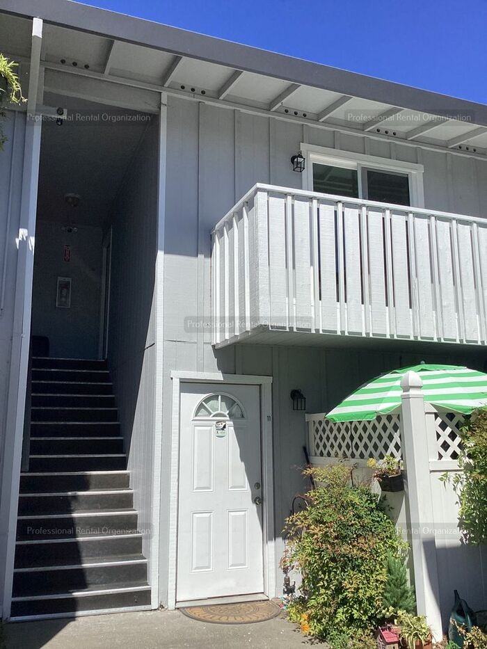 445 S E St #20