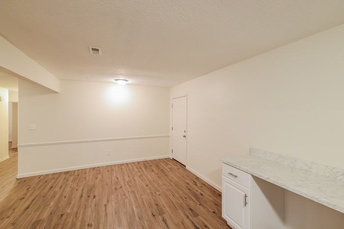 4804 Eastern Hills Ln - Photo 4 of 11