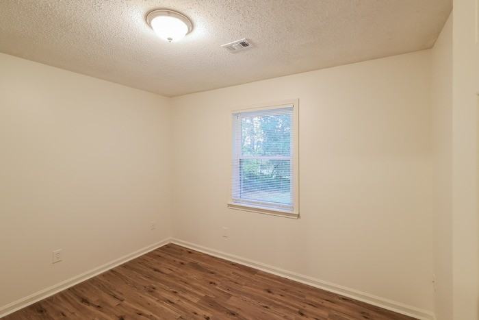 4804 Eastern Hills Ln - Photo 7 of 11