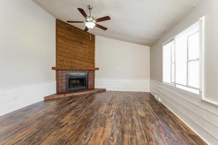 5731 Styers Ferry Rd - Photo 4 of 12