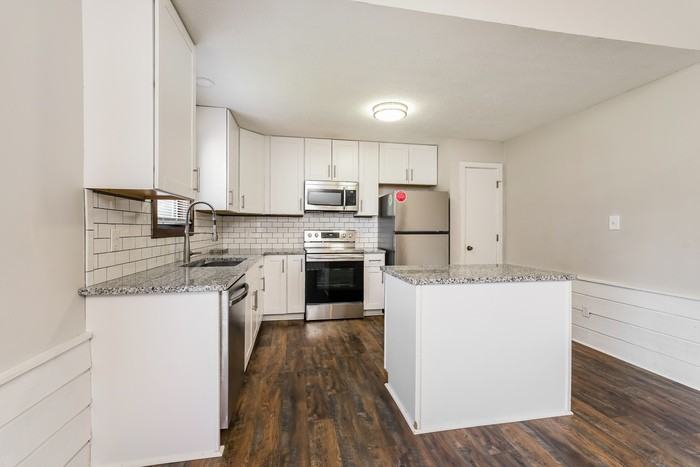 5731 Styers Ferry Rd - Photo 7 of 12