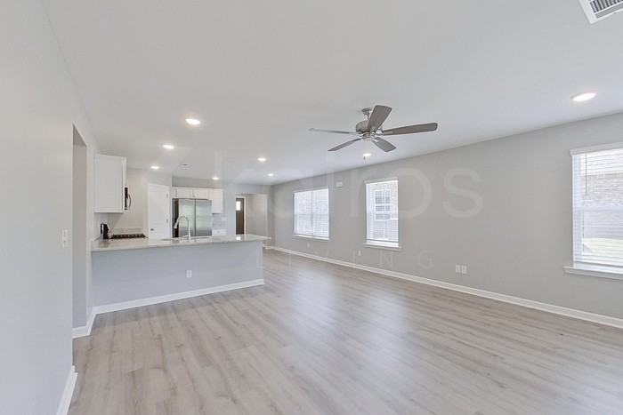 625 June St - Photo 6 of 22