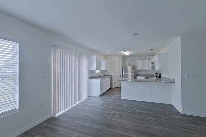 21262 Quesada Ave - Photo 5 of 19